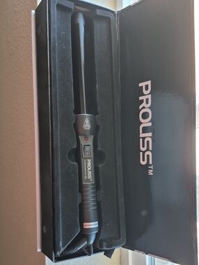 Proliss Black Curling Wand – Sleek Black Styling Tool
